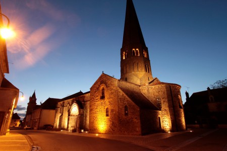 Verlichte kerk Ygrande